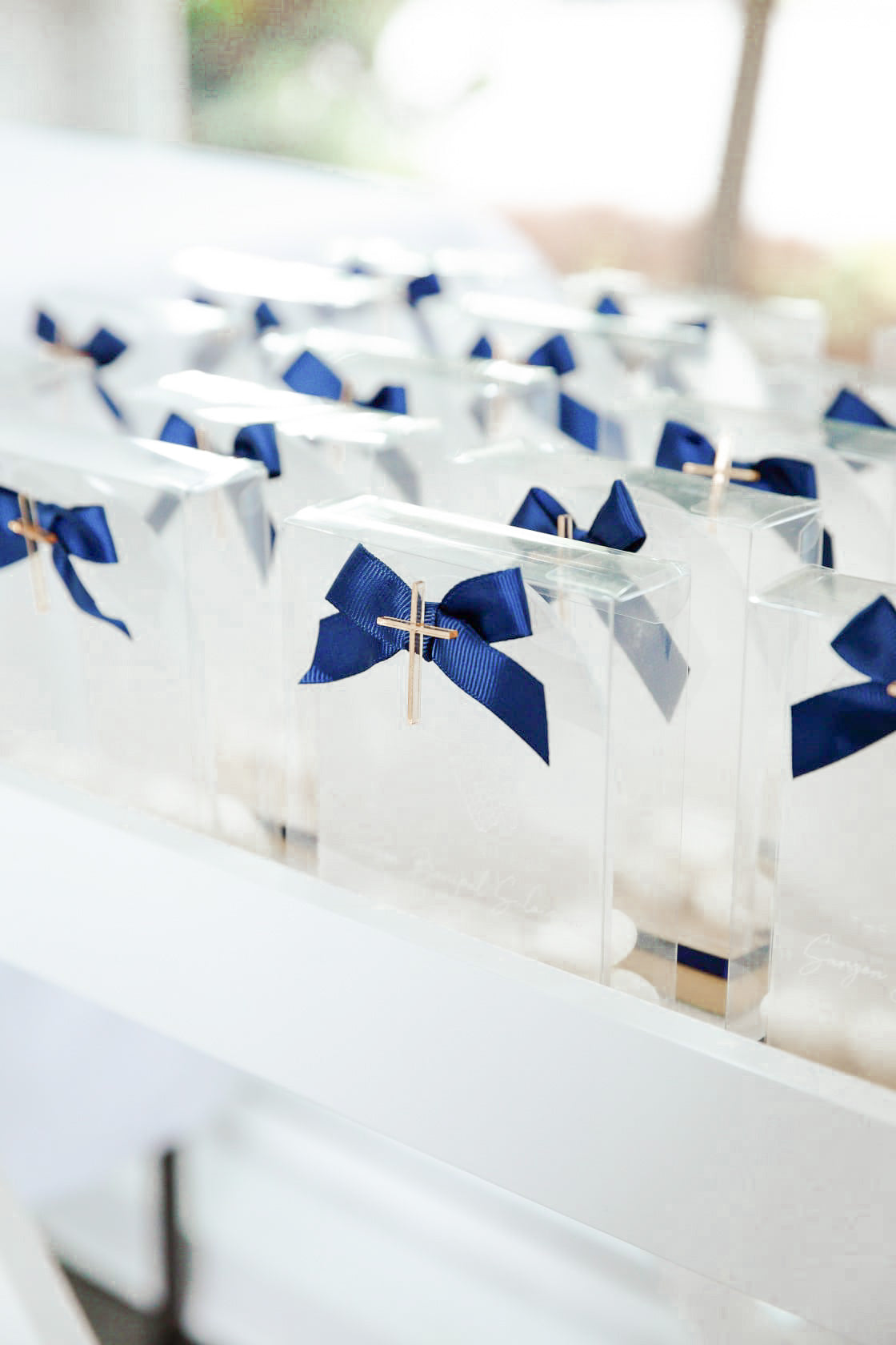 Acrylic Arch Stands - Favours